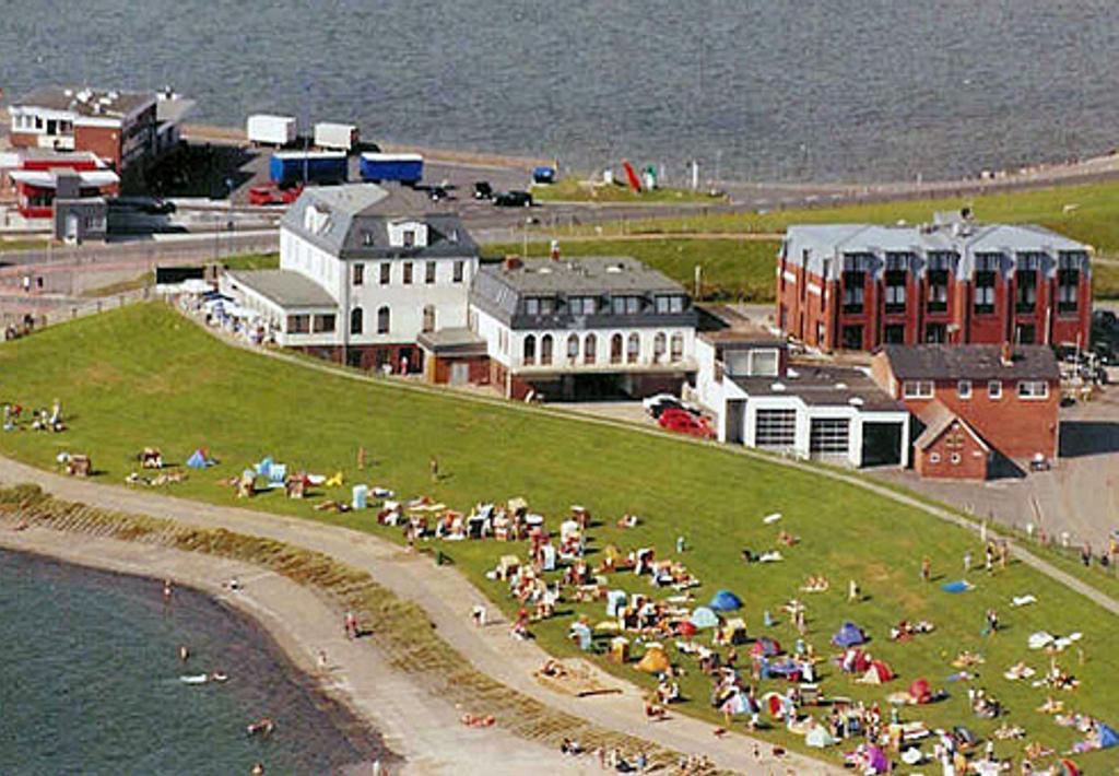Strandhotel Dagebuell Direkt An Der Nordsee Luaran gambar
