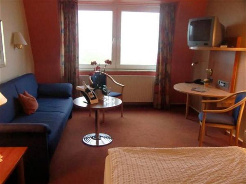 Strandhotel Dagebuell Direkt An Der Nordsee Luaran gambar